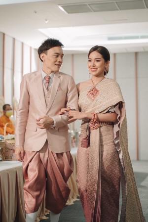 ชุดไทยเจ้าสาว ชุดไทยจักรพรรดิ์ เช่าที่แบมบี้ เวดดิ้ง ห้วยขวาง